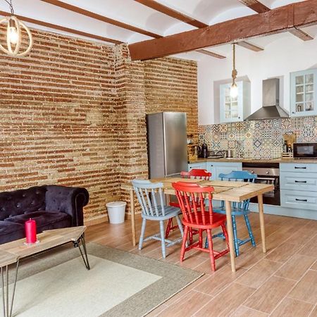 Beams & Bricks Apartment Valencia Luaran gambar