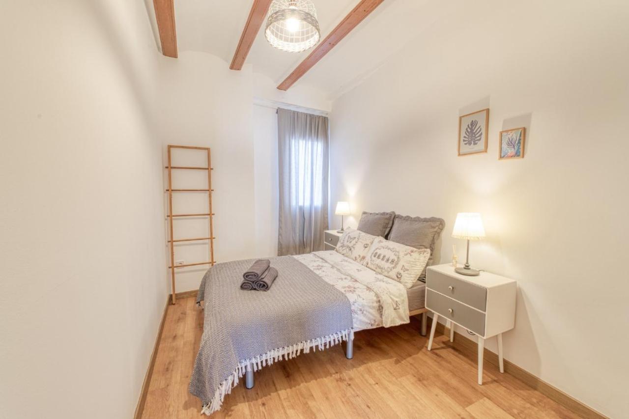 Beams & Bricks Apartment Valencia Luaran gambar