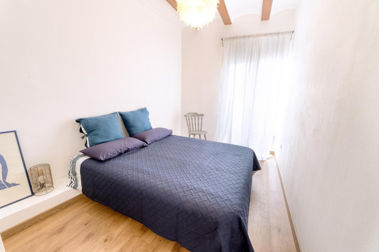 Beams & Bricks Apartment Valencia Luaran gambar