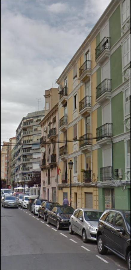 Beams & Bricks Apartment Valencia Luaran gambar